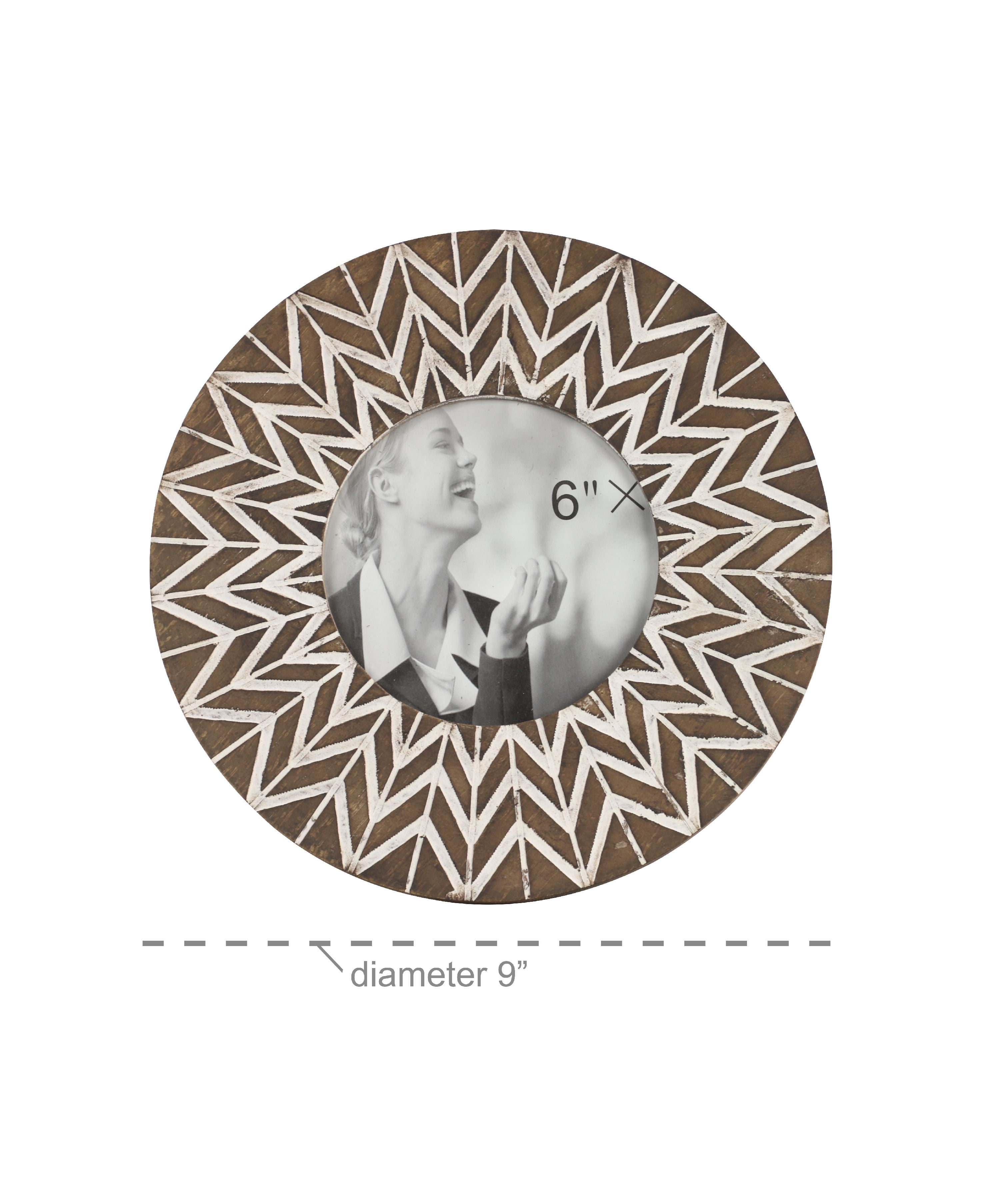 DecMode Round White & Natural Carved Wood Picture Frame w/ Chevron Pattern, 9”