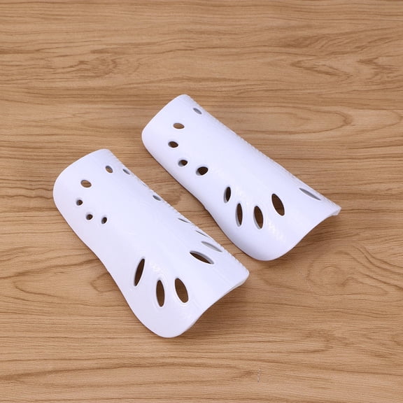 Mobutofu Goohochy Lightweight Football Shin Pads Great Fitting White 1Pair