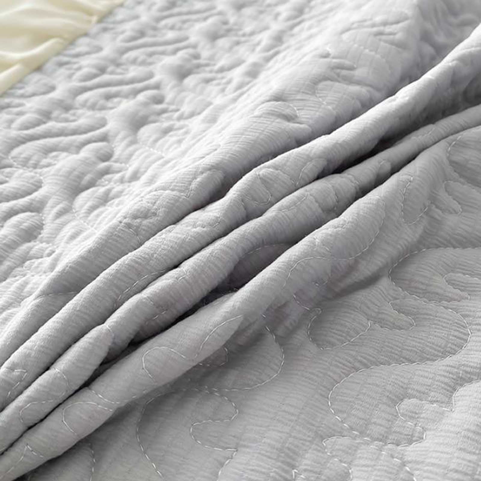 Bed skirt bedspread with ruffles, thickening bed sheet satin plain thickening fitted sheet, wrinkle-resistant and fade-resistant