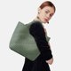 thumbnail image 2 of Bolso tejido para mujer, bolso de mano de cuero vegano, bolso grande de viaje de playa de verano y bolso de hombro retro hecho a mano, 2 of 5