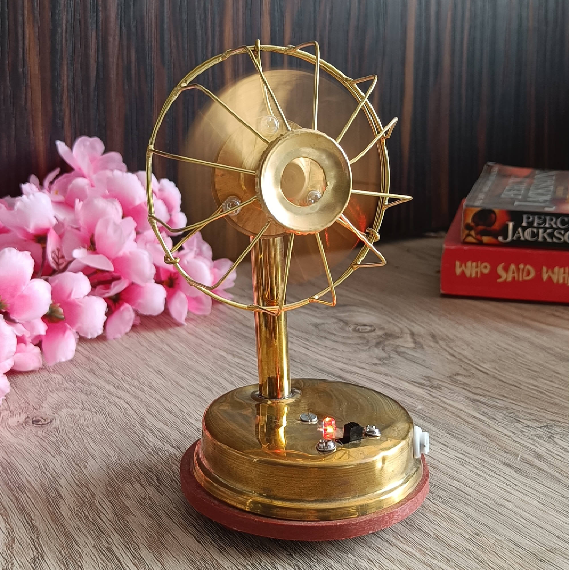 India Meets India Decorative Brass Mini Fan, Golden Color, Collectible Items for Home Décor/Office/Living Room /Bedroom, Brass Décor Item