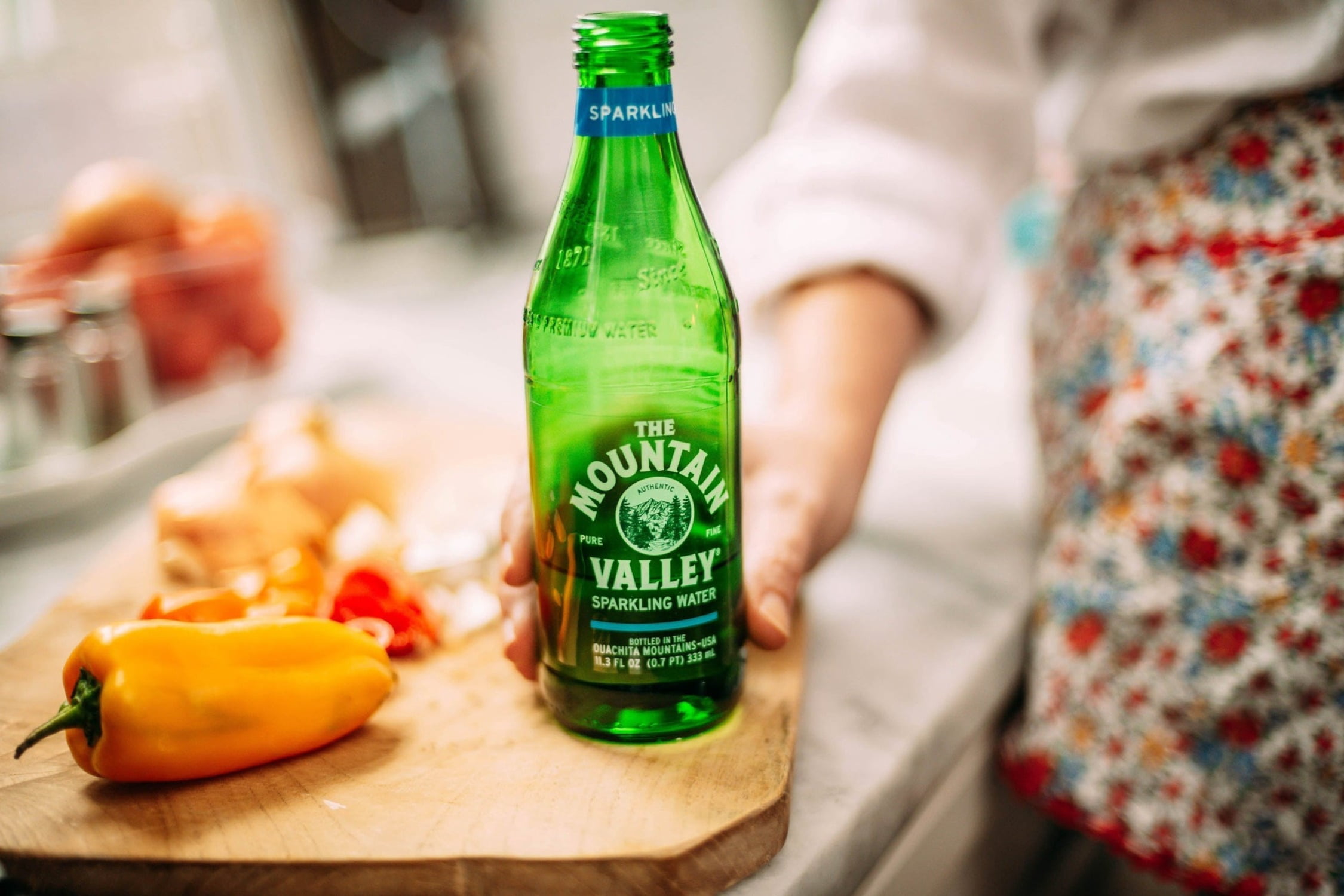 The Mountain Valley Sparkling Spring Water, 333 ml, Single Glass Bottle