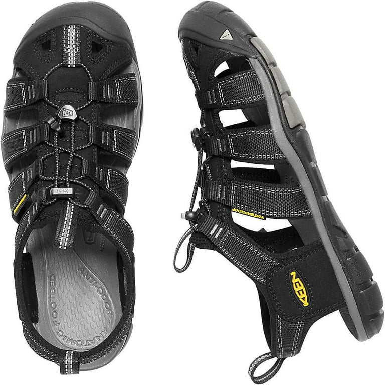 KEEN Men's Clearwater CNX Water Sandal with Toe Protection