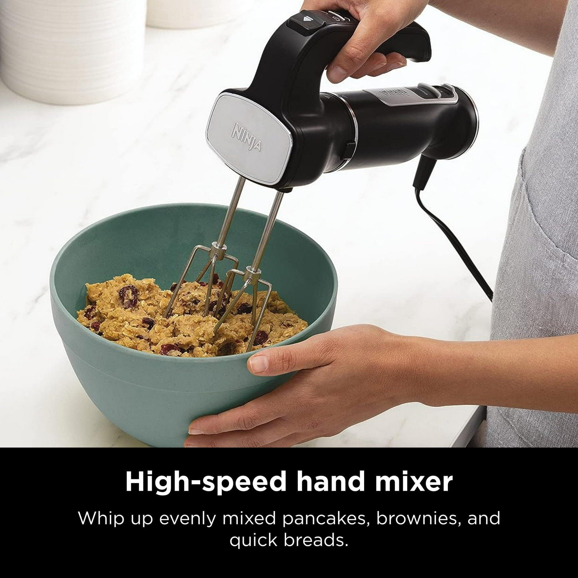 Ninja Foodi Power Mixer System, Hand Mixer and Immersion Blender, with Whisk, Beaters & 3-Cup Blending Vessel, 750PW, CI101 Black