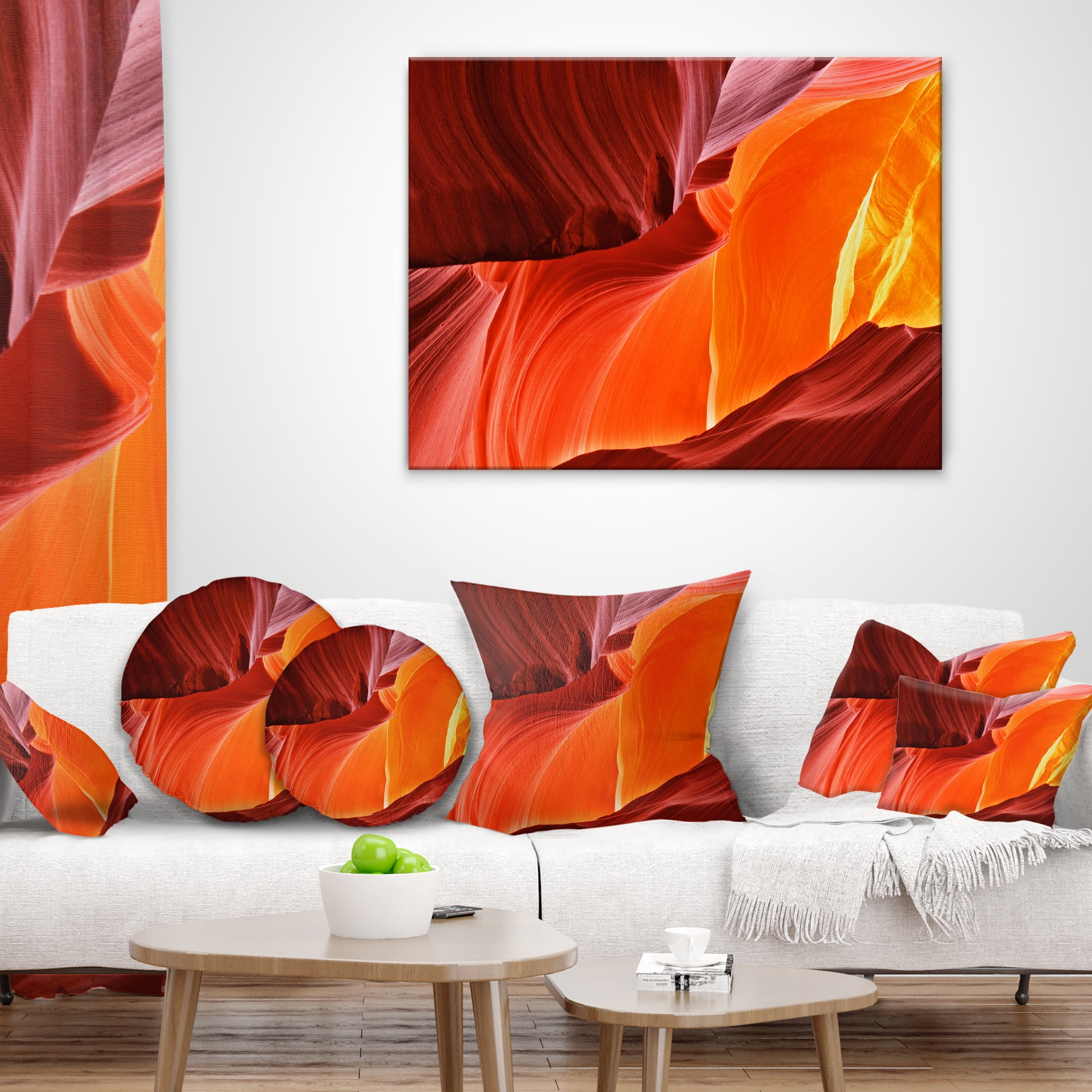 Designart Midday in Antelope Canyon - Landscape Photo Throw Pillow - 18x18