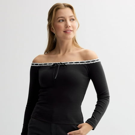 Juniors madden girl Long Sleeve Off The Shoulder Top with Contrast Lace Trim Color: Black Size: LARGE