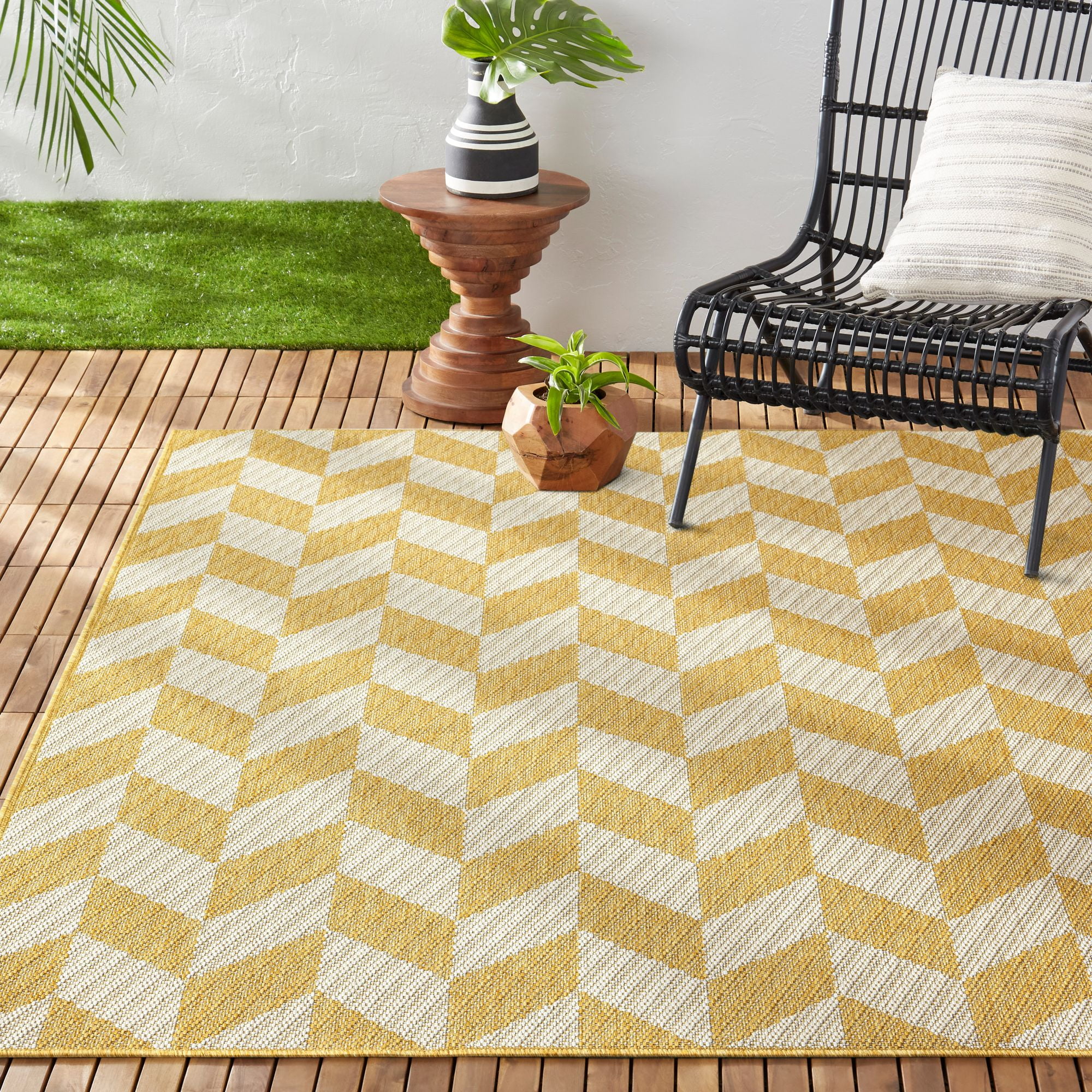 Nicole Miller New York Patio Country Calla Contemporary Herringbone Indoor/Outdoor Area Rug, Yellow/Cream, 6'6"x9'2"