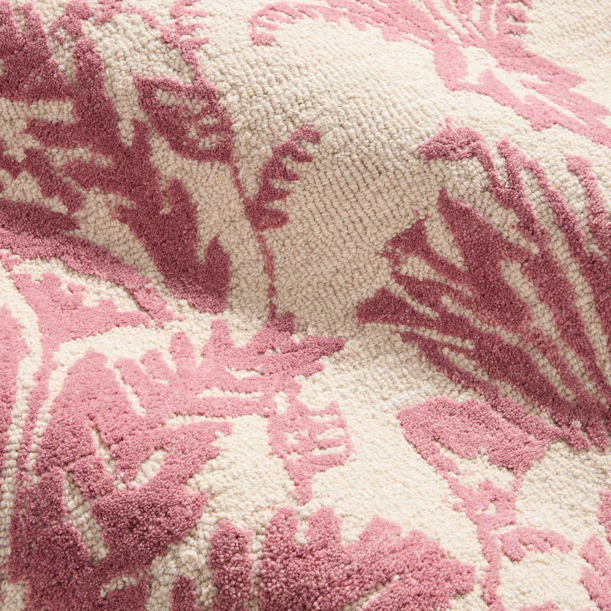 NICOLE MILLER NEW YORK Mod Damask Chambray Handcrafted Area Rug, 100% Wool Rug, Rose, 5'x7’