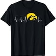 thumbnail image 1 of Camiseta de Corazón de Halcón de Iowa para Mujer Talla Extra Grande Negra, 1 of 7