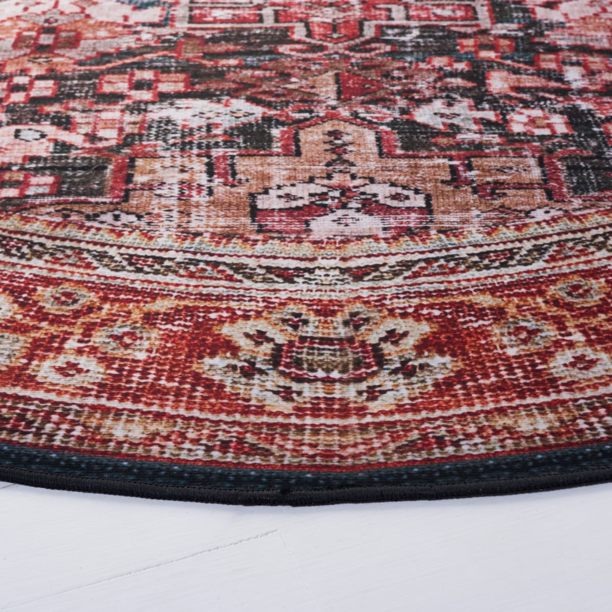 SAFAVIEH Tucson Faith Traditional Machine Washable Area Rug, 6' x 6' Round, Rust/Green
