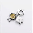 thumbnail image 1 of BIRRETE Y RAMO DE FLORES., 1 of 2