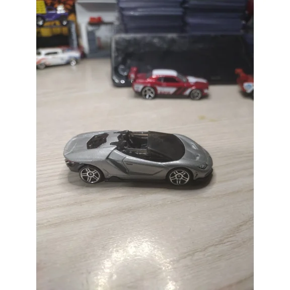 HOT WHEELS Exotics '17 LAMBORGHINI CENTENARIO ROADSTER 1/64 Diecast/Plastic