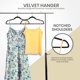 thumbnail image 4 of 30 Paquete de perchas de terciopelo premium, ropa antideslizante, traje negro con gancho giratorio de 360 ​​grados, abrigo resistente, 4 of 5