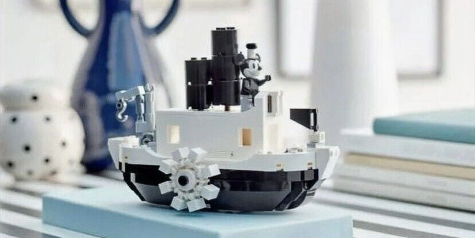 LEGO 40659 Mini Steamboat Willie Store Exclusive 424pcs