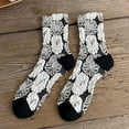 thumbnail image 4 of Otoño e invierno retro College Wind Girl Socks tubo medio calcetines largos (3 pares), 4 of 5
