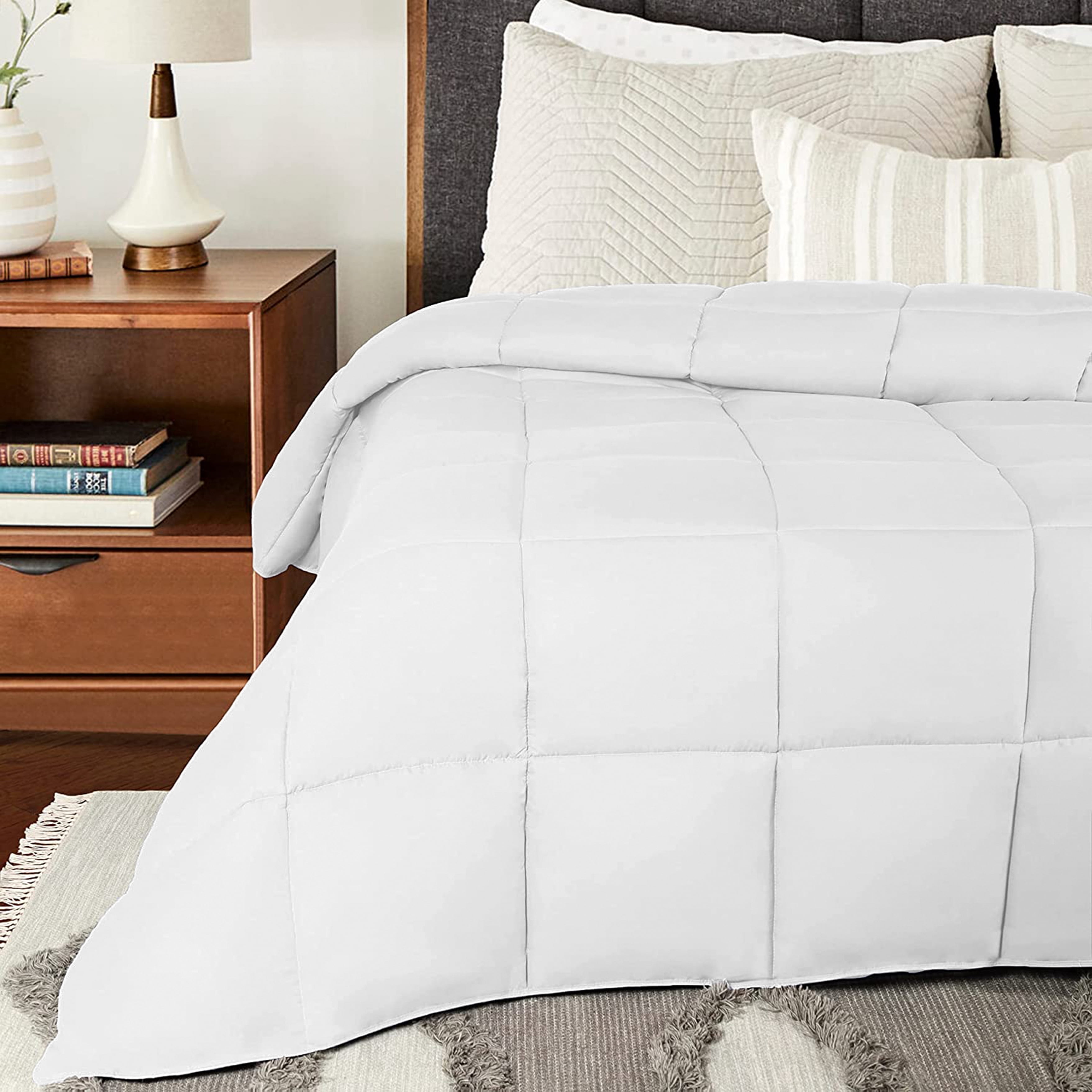 EASYCOT Luxurious Feather Down Alternative Comforter, Hotel Collection Duvet Insert Comforter for All Season,100% Soft Egyptian Cotton Shell with Corner Tabs 400 GSM White , King