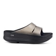 thumbnail image 2 of Sandalia Recovery OOFOS Omega OoAhh Latte para mujer, talla 9, 2 of 7