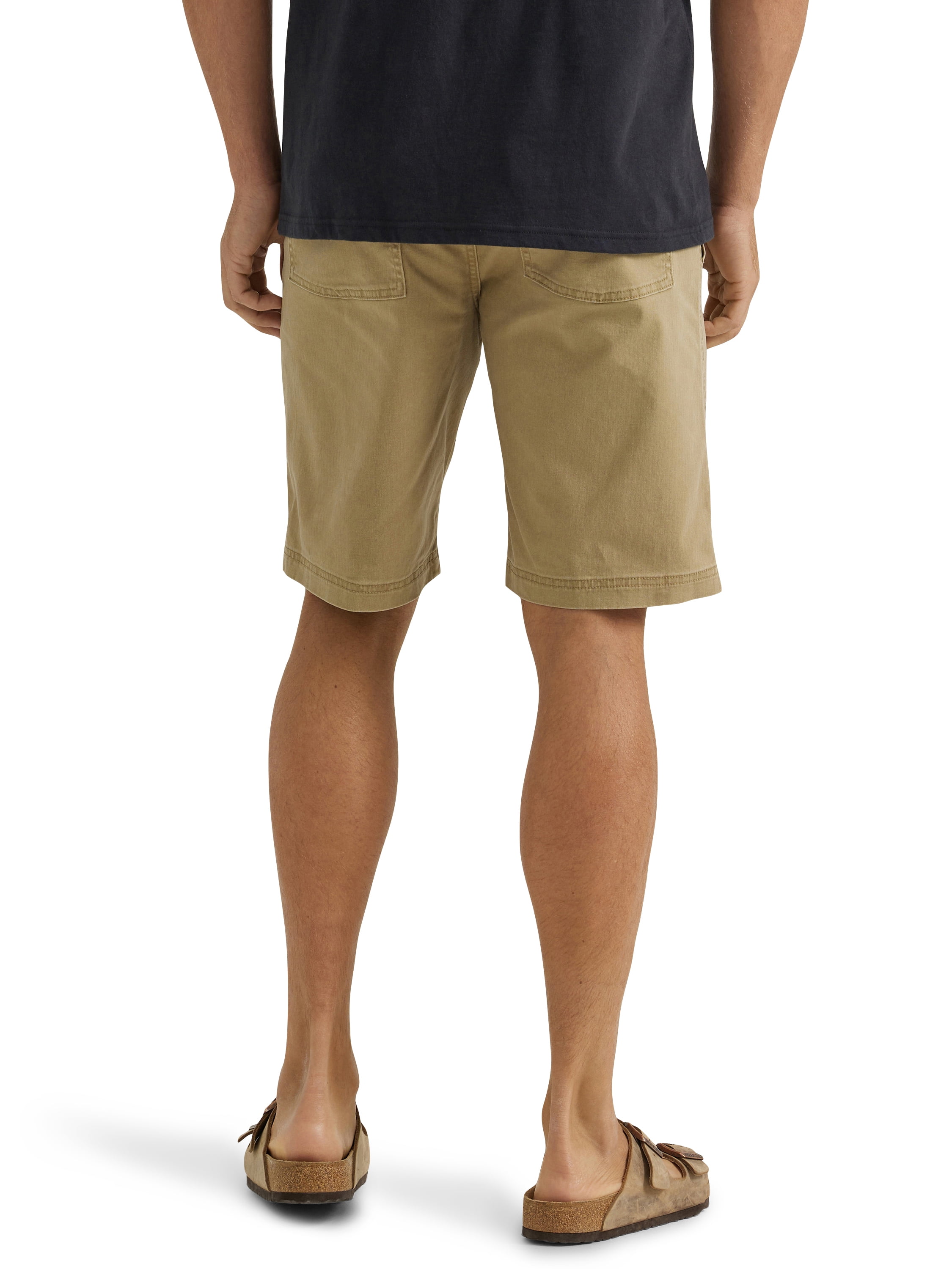 Men's Wrangler 10" Utility Shorts Color: Elmwood Size: 42