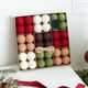 thumbnail image 5 of Adornos navideños, bolas de lana, 36 piezas en caja, adornos colgantes para árbol de Navidad, decoración de ventanas, arreglos de escena, decoración navideña, juegos de bolas colgantes para fiestas, 5 of 9