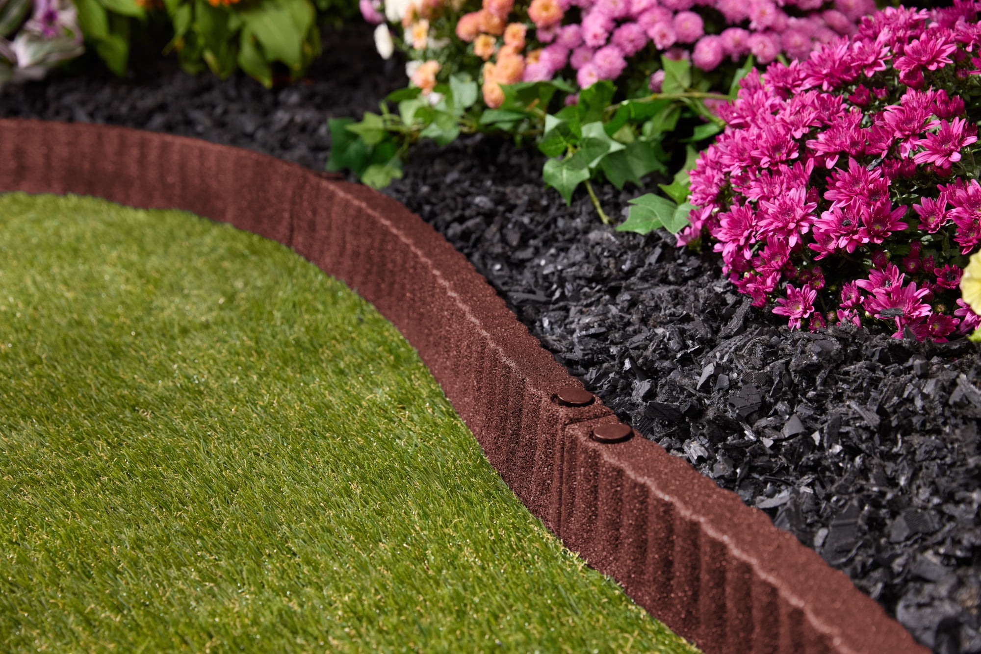 Expert Gardener 2' x 3" Red Recycled Rubber Garden Border Landscape Edging - 18 Pack