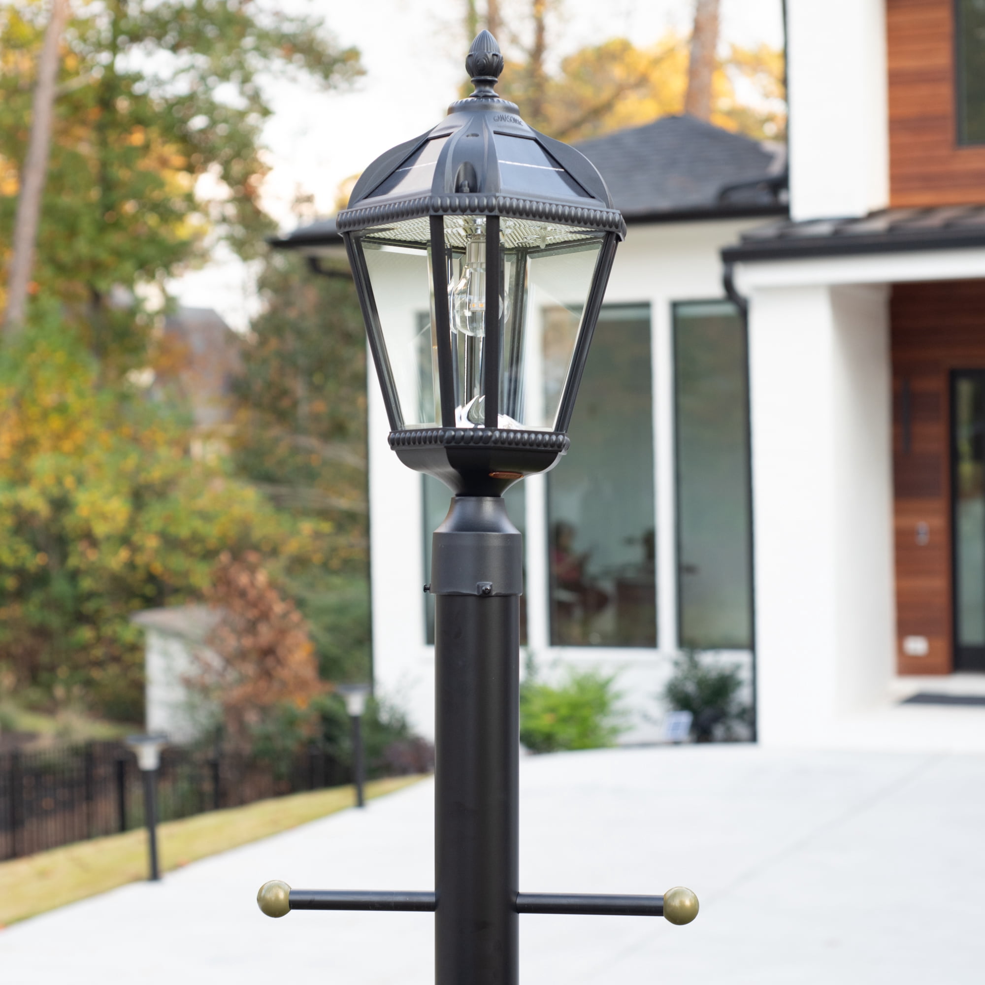 Gama Sonic Outdoor Solar Post Light, Black Aluminum, Royal Bulb, Beveled Glass, Single Lamp with 3-inch Fitter for Lamp Posts or Pier Mount (Sold Separately) Warm White LED, 98B012
