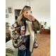 thumbnail image 3 of Chaqueta de algodón con encaje y hojas de loto acolchadas con estampado retro para mujer, 3 of 4