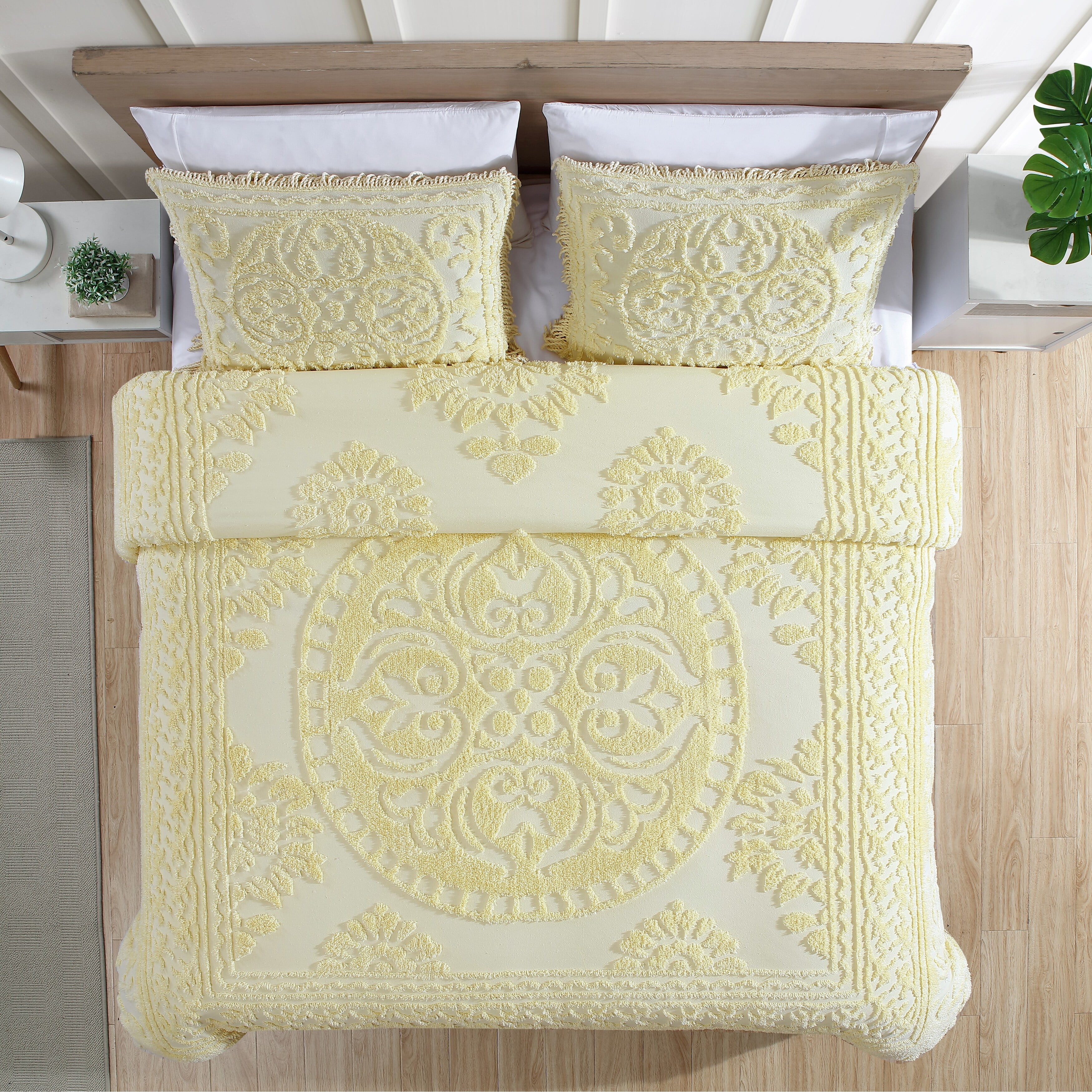 Collections Etc Luxurious Medallion Chenille Fringe Border Bedspread Yellow - King