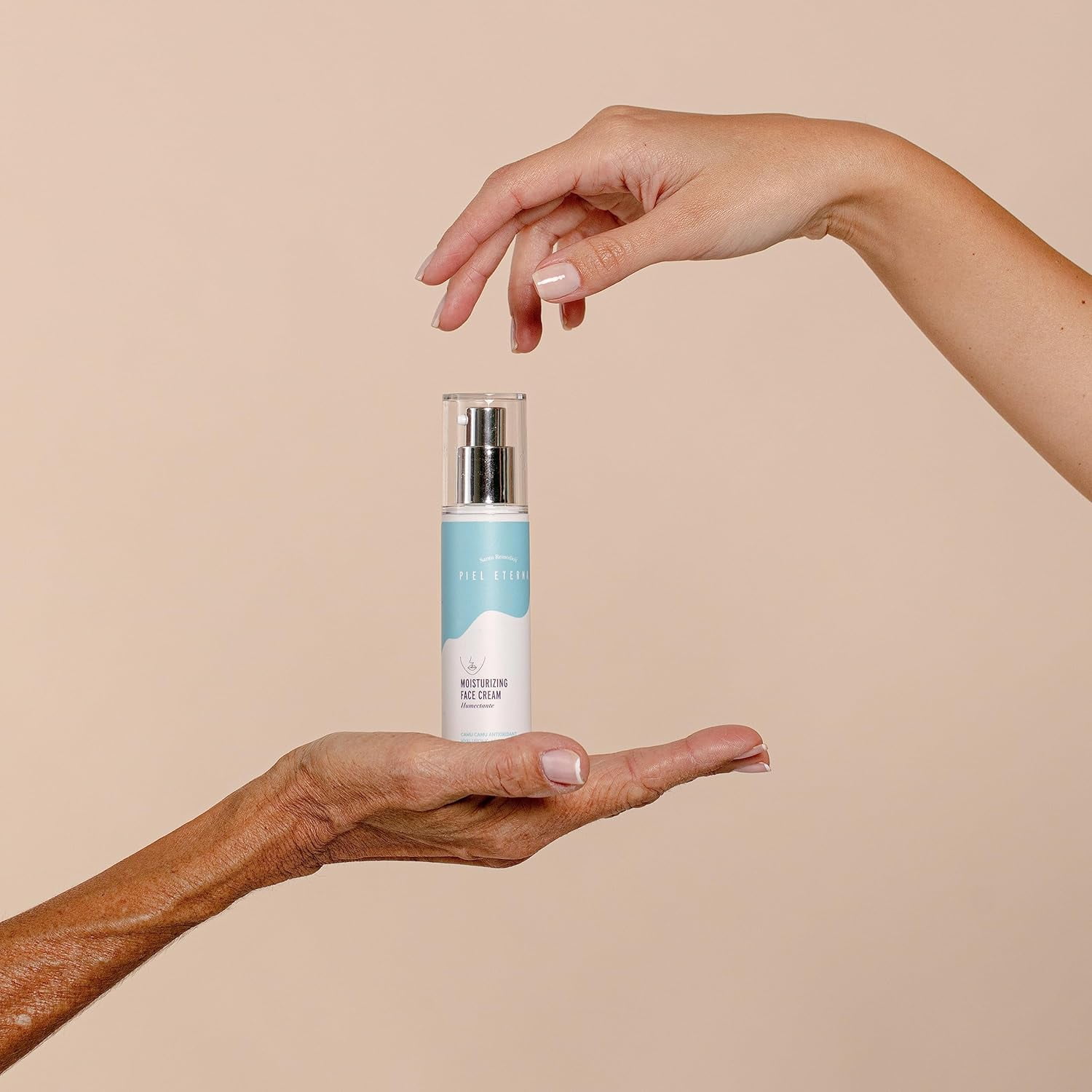 Santo Remedio, Piel Eterna, Moisturizing Face Cream, Hydrates Skin, Daily Moisturizer, Day and Night Cream, Contains Hyaluronic Acid, Vitamin E, Niacinamide, For All Skin Types, 1.7 Fl. Oz. / 50 ml
