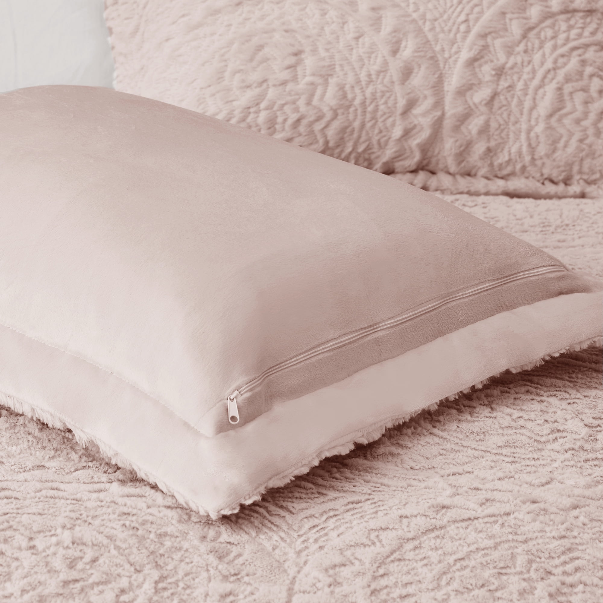 Madison Park Arya Embroidered Medallion Faux Fur Ultra Plush Comforter Mini Set, King/Cal King - Blush