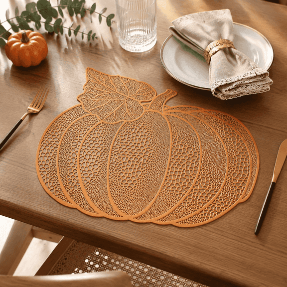 VOLAPILAR Halloween Hollow Pumpkin Placemats Set of 4, Pumpkin Shaped Heat Resistant Table Mats, Indoor Halloween Dining Decor 15X15 Inches