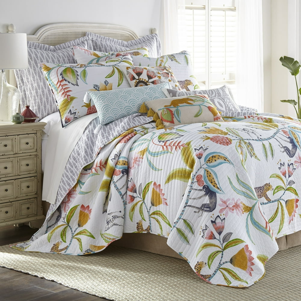 Levtex Home Melina Quilt Set Full/Queen Quilt (88x92in.) + Two