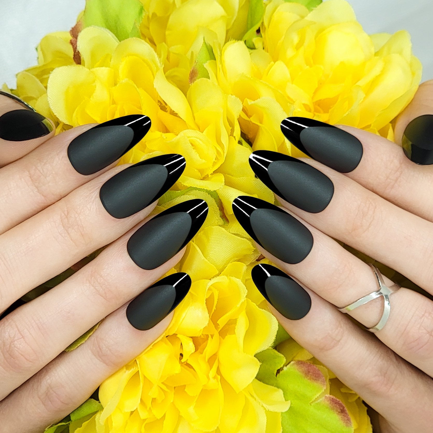 Loving these amazing matte black coffin nails! : r/Nails
