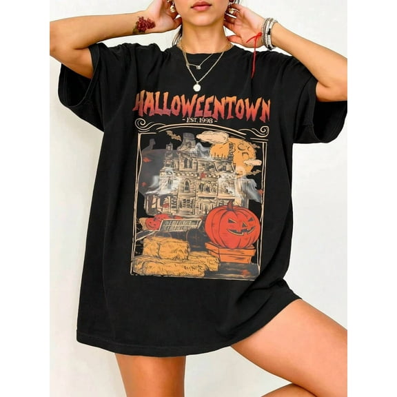 Women's Halloween Castle Town Pumpkin Graphic Casual Round Neck Short Sleeve T-Shirt