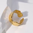 thumbnail image 2 of Anillo abierto de acero inoxidable estilo irregular para mujer Anillo simple Anillo de acero de titanio que no se decolora, 2 of 5