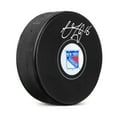 thumbnail image 1 of Vincent Trocheck Rondelle de Hockey des New York Rangers Autographiée, 1 of 2
