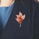 thumbnail image 4 of Broche de hoja de arce vintage para mujer, broche de solapa delicado, broche de plomo de arce, 4 of 5