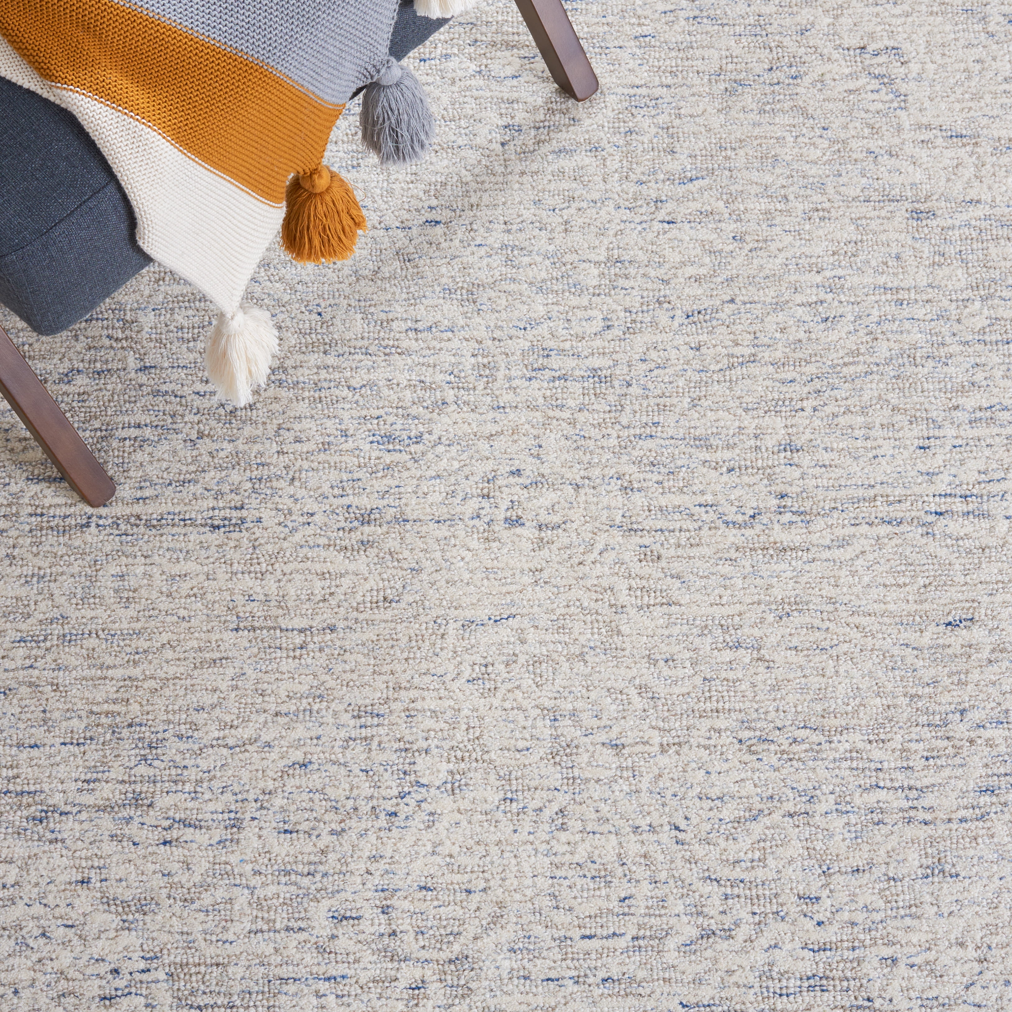 SAFAVIEH Metro Alaois Medallion Runner Rug, Light Blue/Ivory, 2'3" x 8'