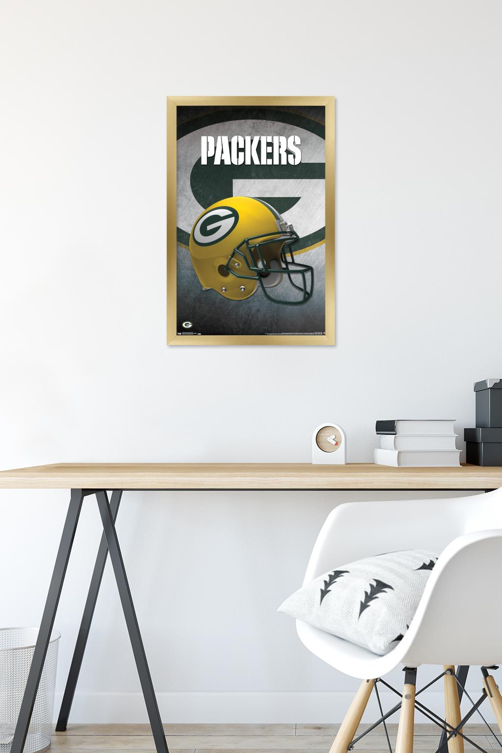 NFL Green Bay Packers - Helmet 16 Wall Poster, 14.725" x 22.375", Framed