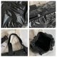 thumbnail image 3 of Bolso bandolera acolchado suave para mujer Bolso tipo shopper holgado y ligero, 3 of 8
