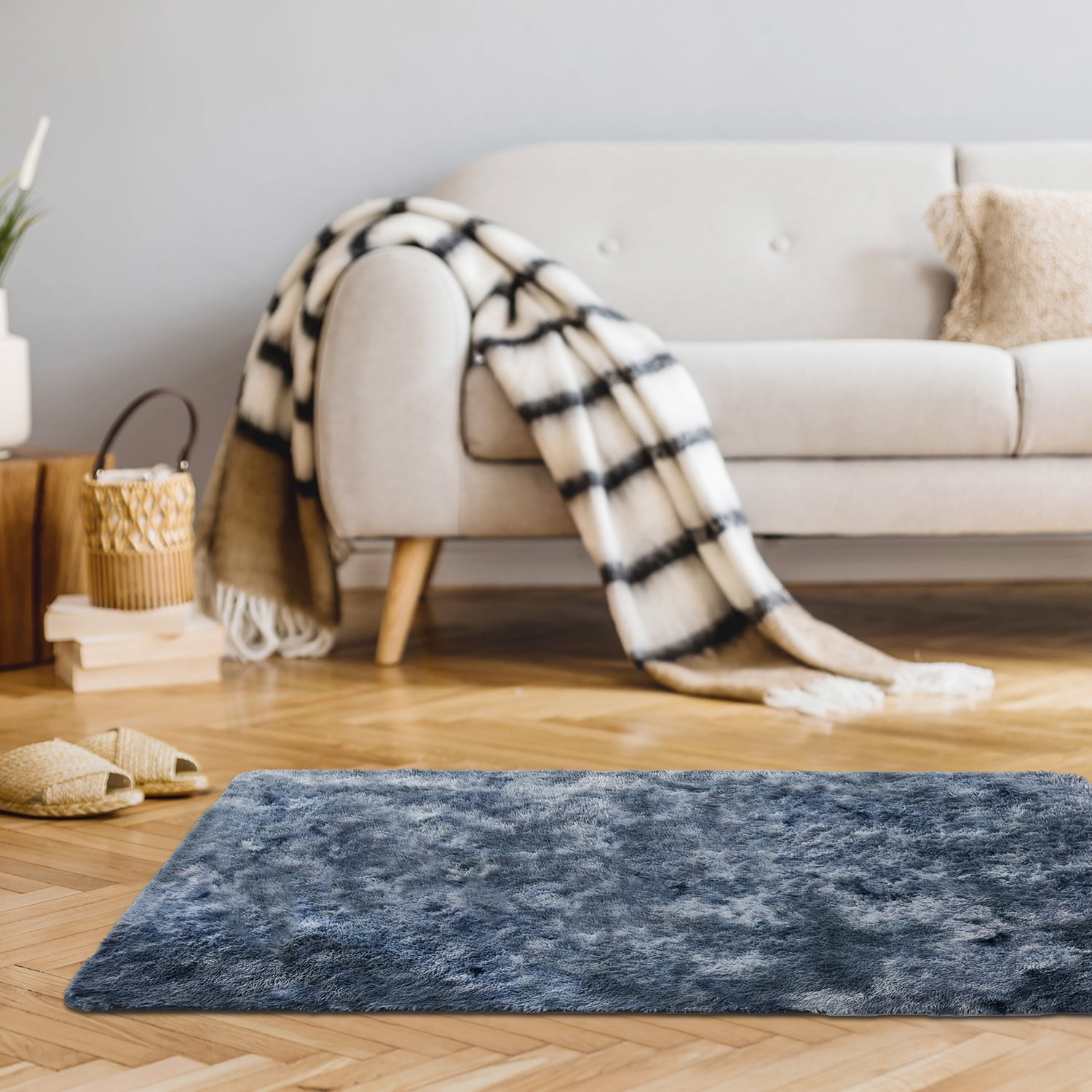 MerryHome Soft Plush Faux Fur Area Rug 5x7 Feet, Luxury Rectangular Fuzzy Carpet, Grey