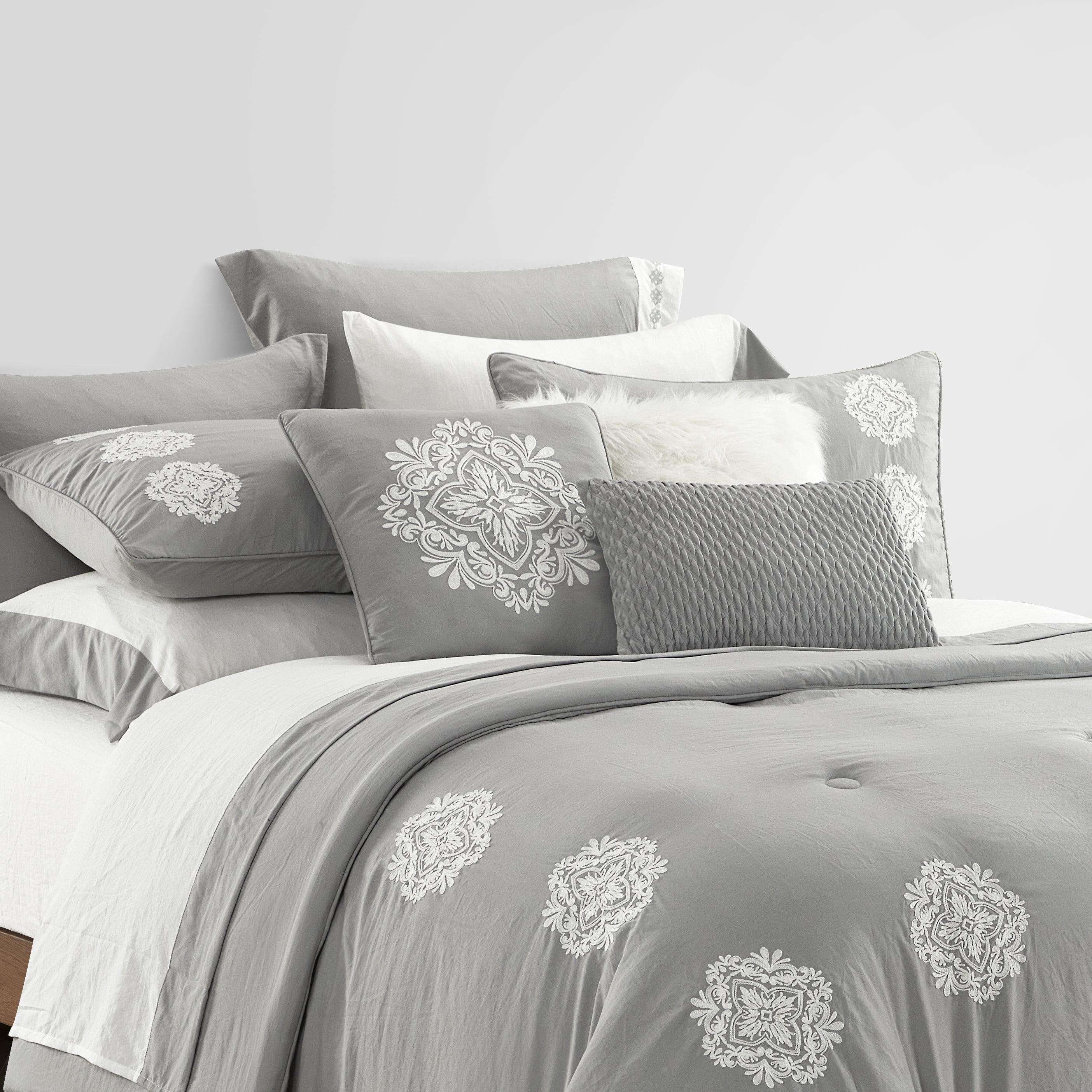 Better Homes & Gardens Silver Medallion 12 Piece Pre-Washed Bed in a Bag Comforter Set, King – Perfect for Adults