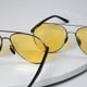 thumbnail image 5 of Gafas de Conducción UREVO para Día y Noche con Lentes Polarizados Amarillos, Antirreflejo HD, Aviador, Ideales para Hombres y Mujeres en Actividades al Aire Libre e Interiores., 5 of 7
