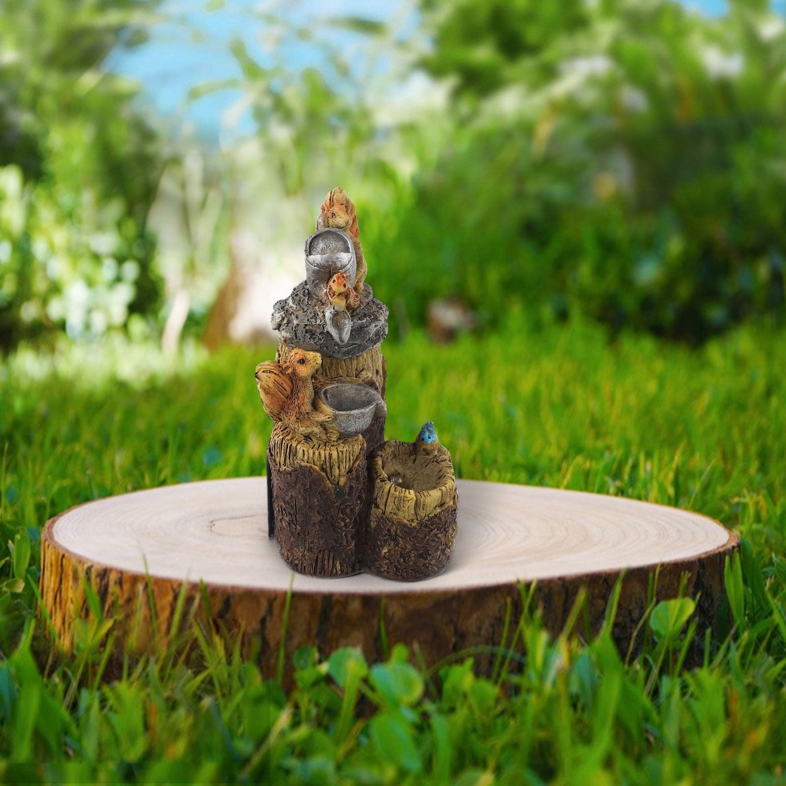 Charming Solar-Powered Squirrel Garden Sculpture - Perfect Outdoor Decor!