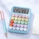 thumbnail image 2 of Calculadora de escritorio compacta y ligera, ideal como accesorio. Regalos prácticos. Botón mecánico portátil para clase, escuela, negocios y hogar. Azul, 2 of 10