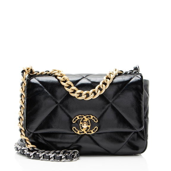 Pre-Owned Chanel Shiny Crumpled Calfskin 19 Medium Flap Shoulder Bag