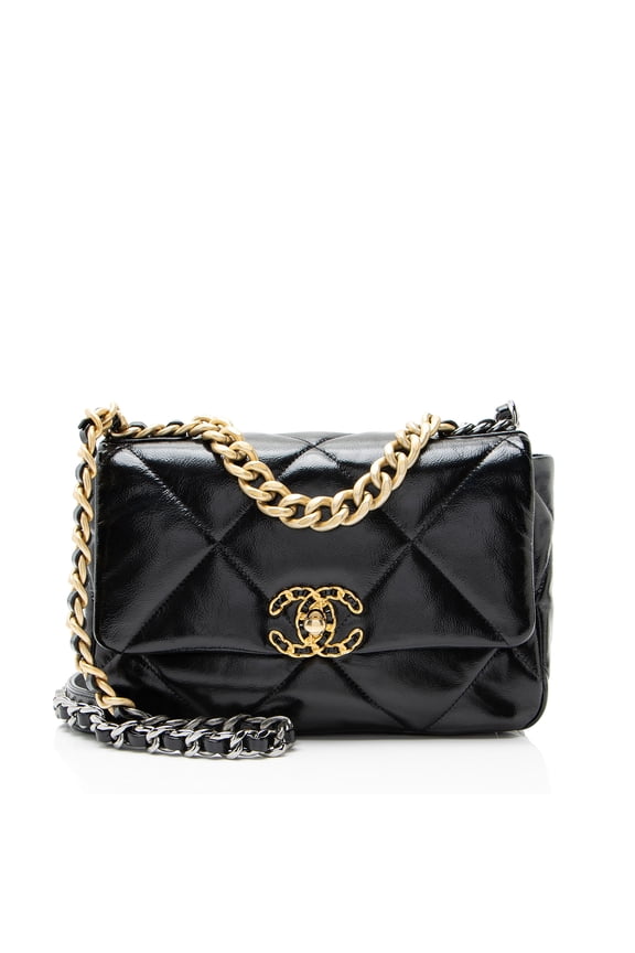 Pre-Owned Chanel Shiny Crumpled Calfskin 19 Medium Flap Shoulder Bag