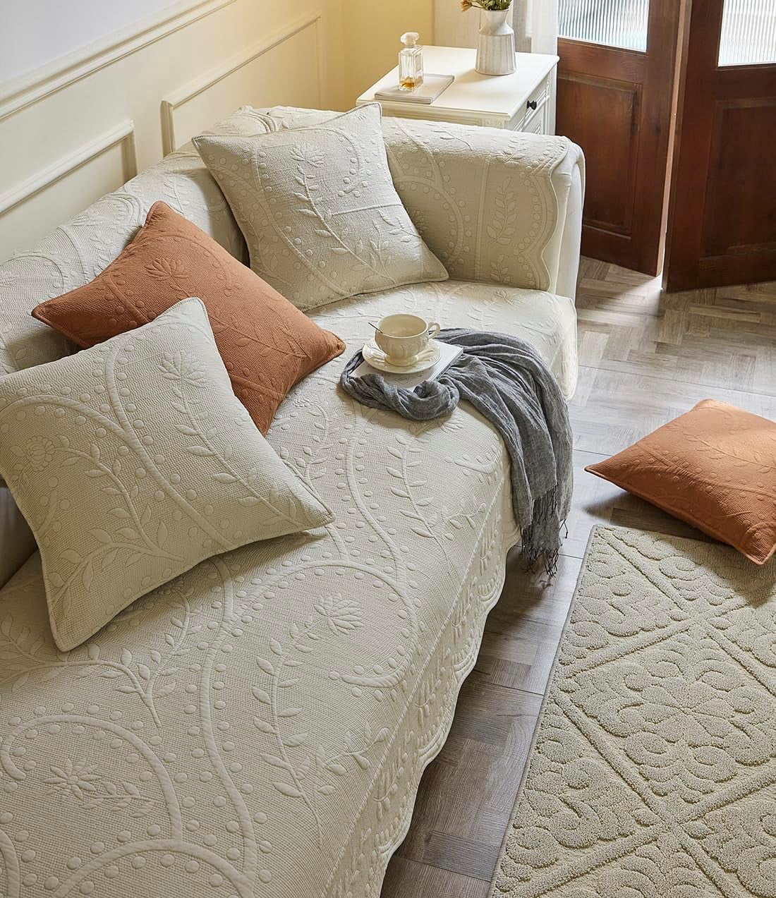 XmhyTop-A Cotton Couch Cover 90*90cm Beige Quilted Sofa Cover, Non Slip Sofa Slipcover with Floral Embroidery, 1 Piece Sofa Slipcovers