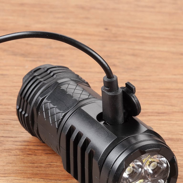 best rechargeable tactical flashlight 2018 PeakPlus LFX1000 (Rechargeable Battery and Charger Included) - High Lumens LED, Super Bright, Zoomable, 5 Modes, Water Resistant This intuitive design gives you complete control in critical moments Spriak Rechargeable LED Flashlights, Magnetic