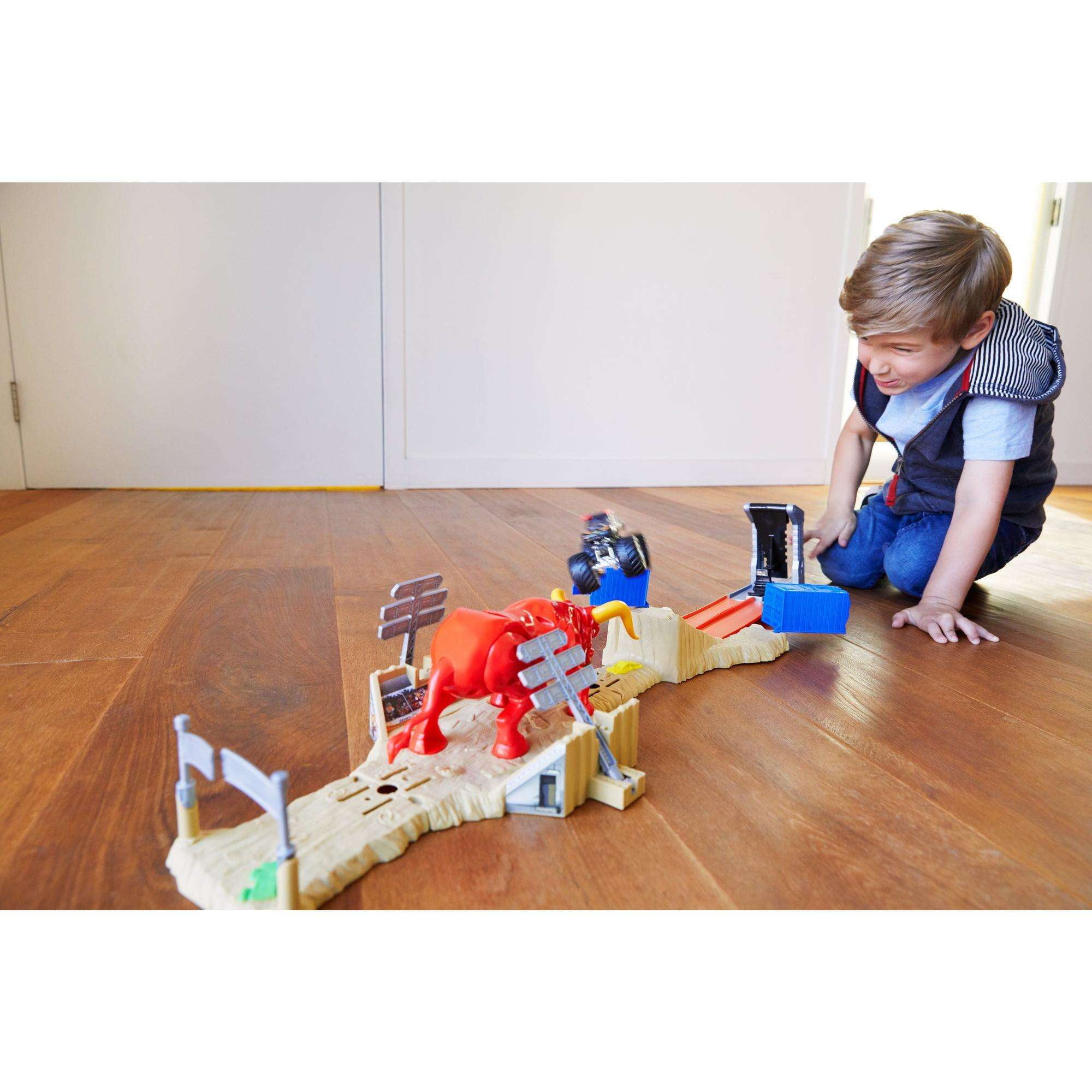 Hot Wheels Monster Jam El Toro Loco Showdown Play Set Walmart