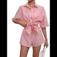 thumbnail image 2 of Conjunto de 2 Piezas para Mujer: Camiseta de Rayas de Corta de Verano y Mini Shorts Holgados de Cintura Alta. Rojo L, 2 of 7